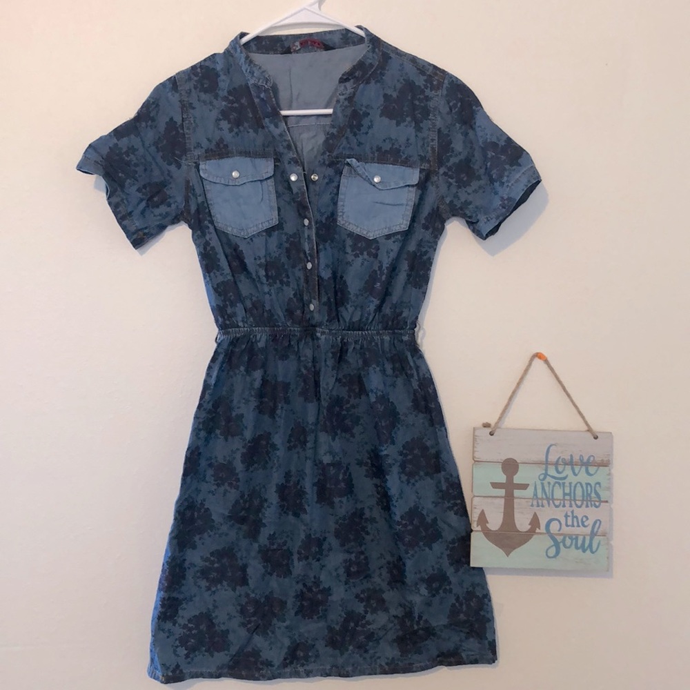 Blue jeans dress. Size Small, material soft. New